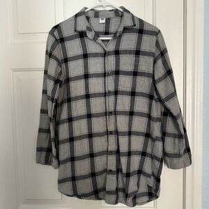 Gray and Black Plaid Flannel Button-Up Shirt